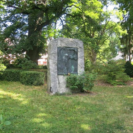 Pomník Františka Pošepného v zámeckém parku v Jilemnici