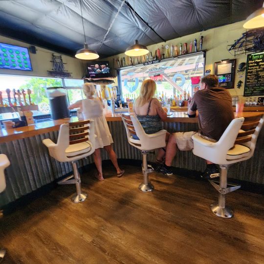 Capt. Bob Beck’s Marina Cafe