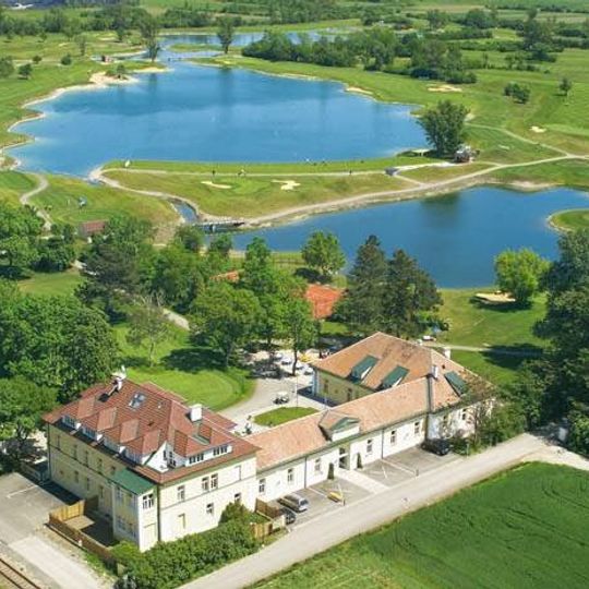 Diamond Country Club