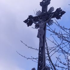 Kříž na rozcestí nad Hostovicemi