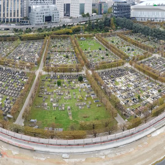Neuilly-sur-Seine New Communal Cemetery