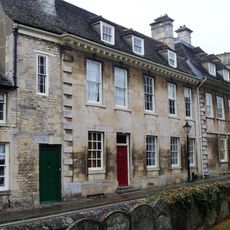 18, St George's Square