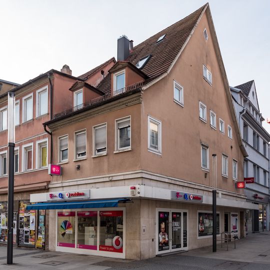 Wohn- und Geschäftshaus