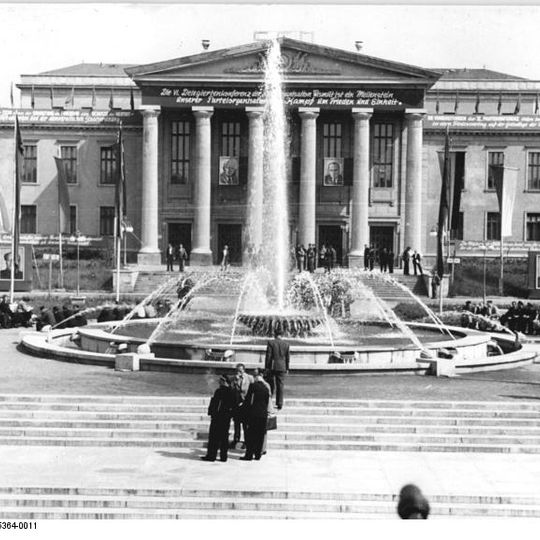House of culture, fountain and further elements within a park in Chemnitz-Rabenstein