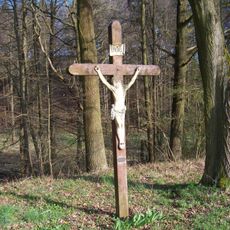 Kříž nedaleko Křivé Vsi na rozcestí