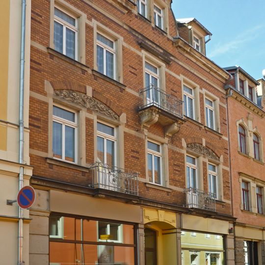 Mietshaus in geschlossener Bebauung Oberstraße 1