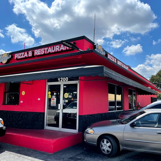 Farandula Pizzeria & Restaurant