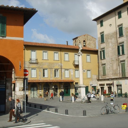 Piazza Cairoli