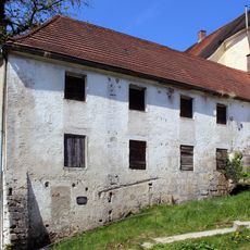 Süd- und Westflügel der ehemaligen Klosterökonomie