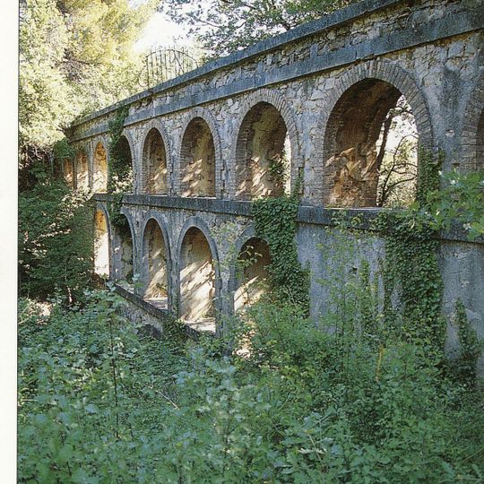 Aqueduc de Balouvière