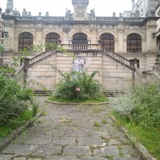 Monumento a Marcelino Menéndez Pelayo