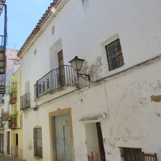 House at 30 Juan José Fulladosa street