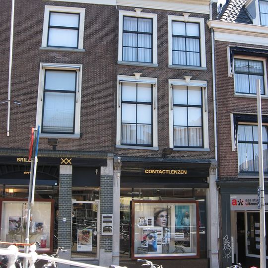 Pand met schilddak en lijstgevel ca