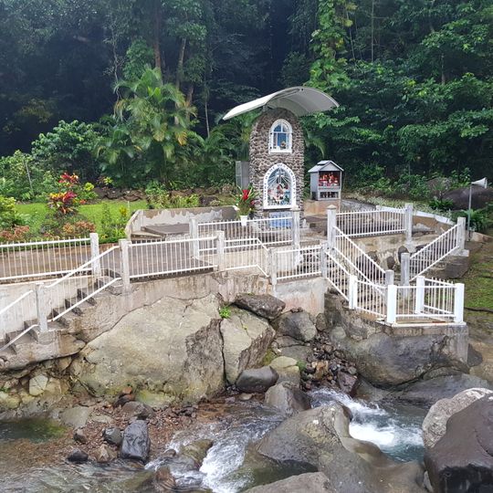 Sanctuaire de Notre-Dame des Larmes