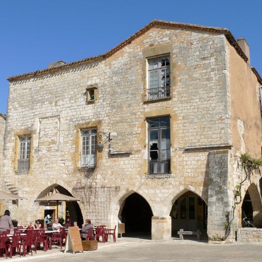 Maison à couvert, 7 place des Cornières