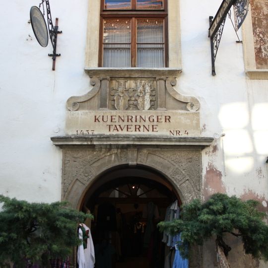 Freihaus, Kuenringertaverne