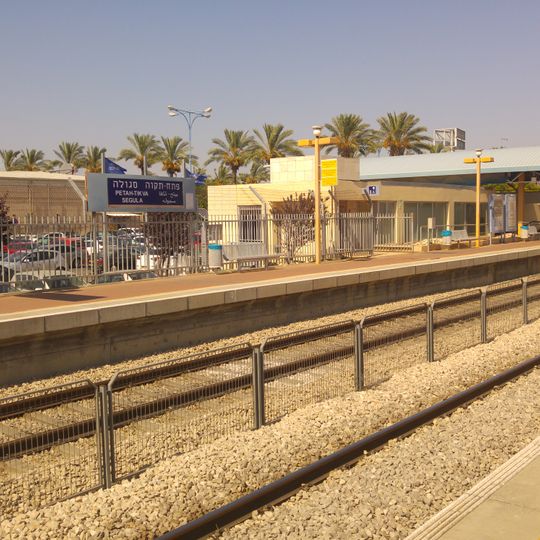 מתחם ירקונים