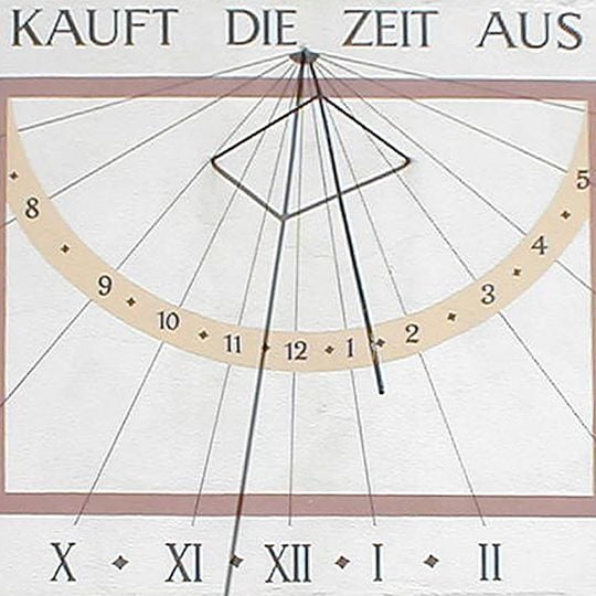 Sonnenuhr evangelische Kirche in Mittelschefflenz
