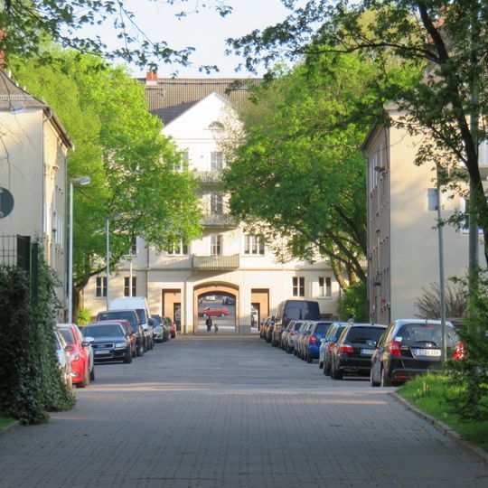 Charlottenstraße 3-11