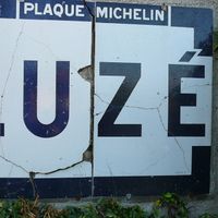 Luzé