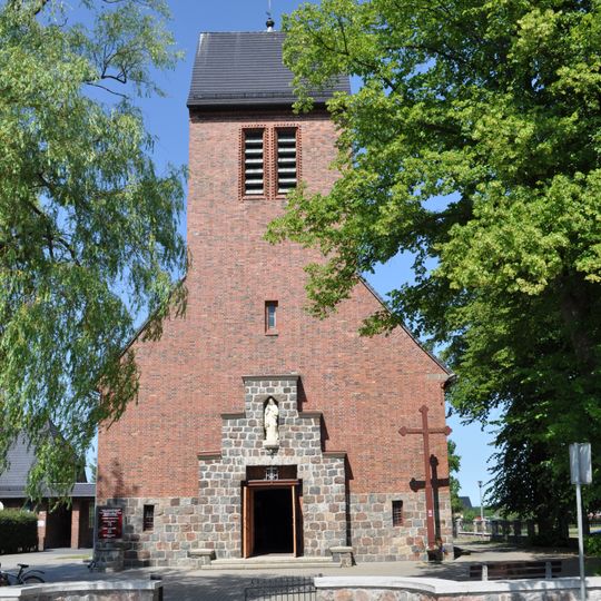 Kościół pw. Najświętszego Serca Pana Jezusa w Wierzchucinie