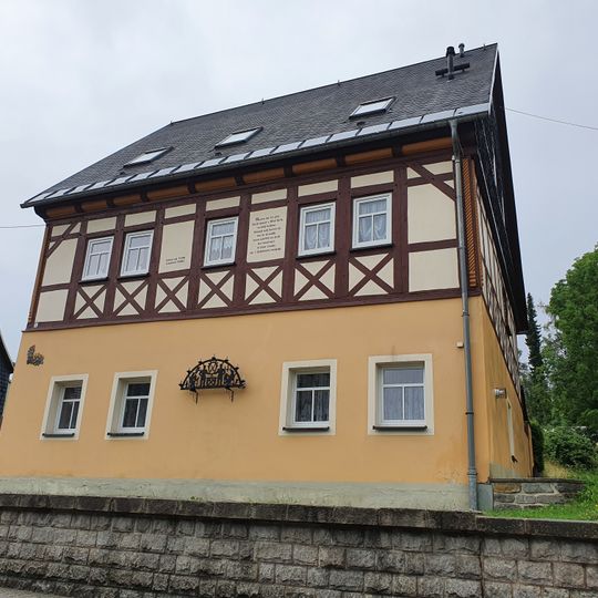 Wohnhaus in offener Bebauung Schwarzenberger Straße 12