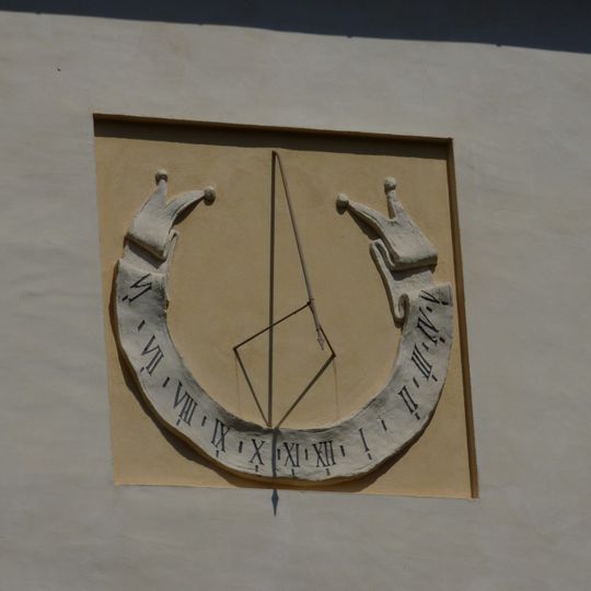 Sonnenuhr am Schloss Senftenberg