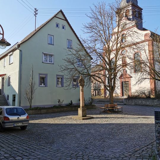 Wohnhaus und Ökonomiegebäude