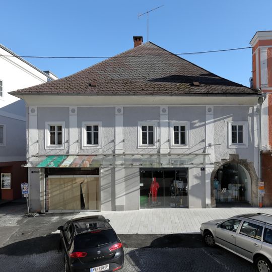 Wohn- und Geschäftshaus