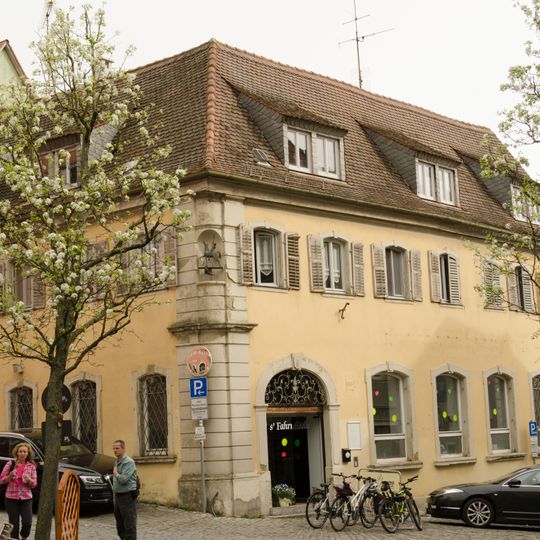 Wohn- und Geschäftshaus