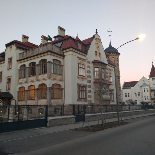 Villa Elisabethstraße 3