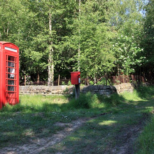 K6 Outside St Mary Magdelene's Church