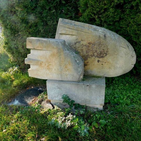 Pomník Marii a Iljovi Zachovalovým v Hořicích