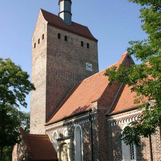 Backsteinkirche Axien