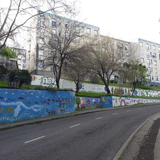 Santo António dos Cavaleiros e Frielas