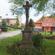 Kříž ve Lhůtě u Vysokého Mýta