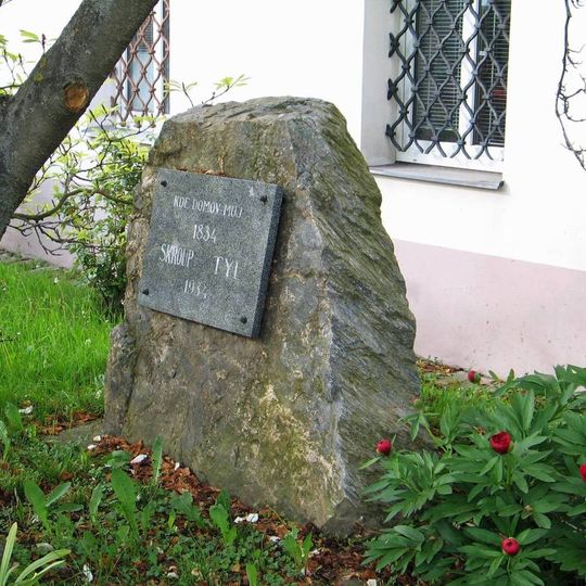 Památník výročí české národní hymny ve Středoklukách