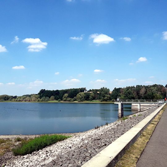 Talsperrendamm des Döllnitz-Stausees