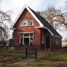 Arbeiderswoning in ambachtelijk-traditionele stijl