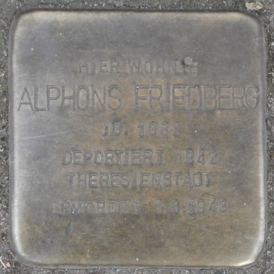 Stolperstein en memoria de Alphons Friedberg