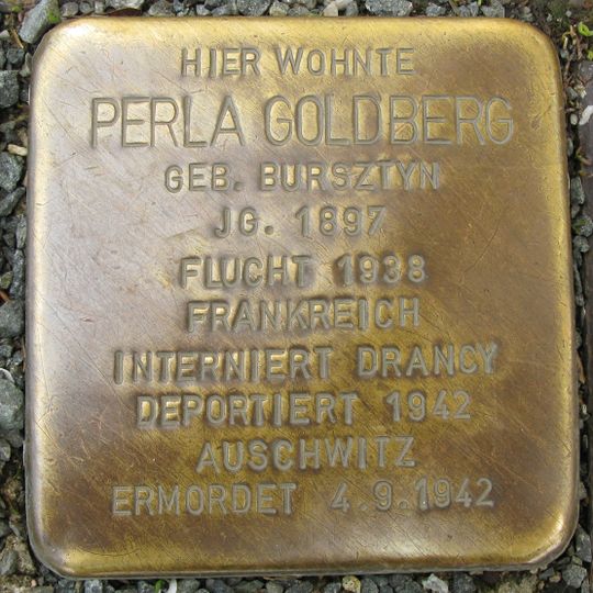 Stolperstein en memoria de Perla Goldberg