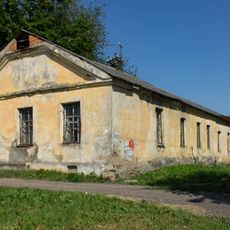 Восточный флигель (Кипень)