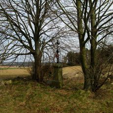 Kříž jihovýchodně od Loužné