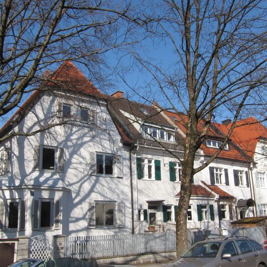 Peter-Vischer-Straße 12-14-16-18