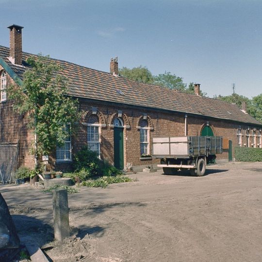 Dubbele woonhuis met stal