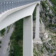 Ponte Valgadena