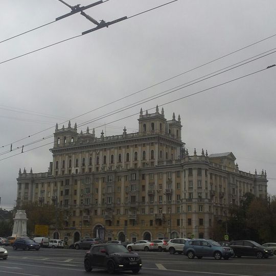 Ленинградский проспект 1