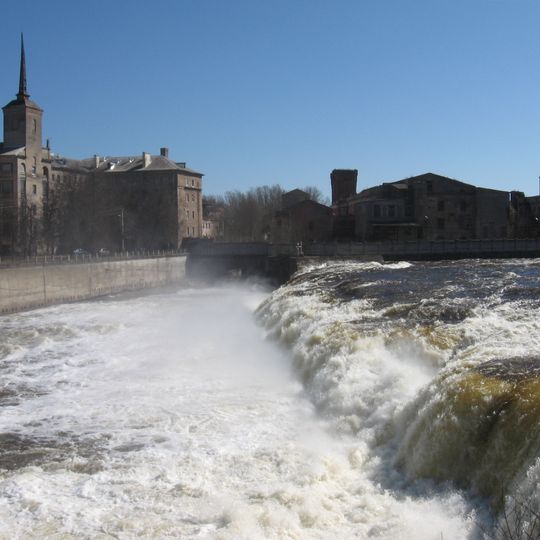 Narva Waterfall
