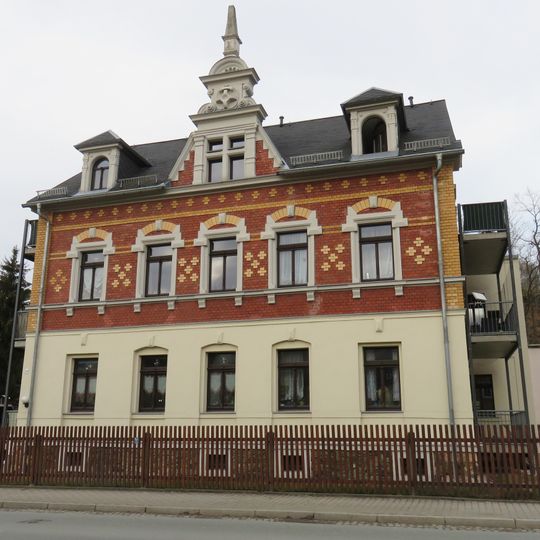 Mietshaus in offener Bebauung, mit Vorgarten Einsiedler Hauptstraße 69
