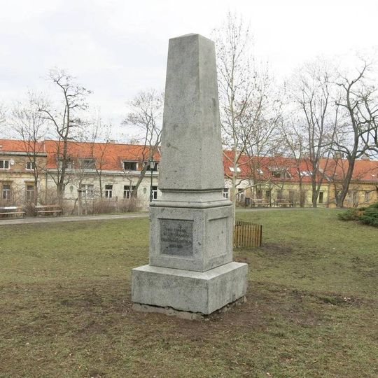 Pomník donátora sadů Na Skalce na Smíchově